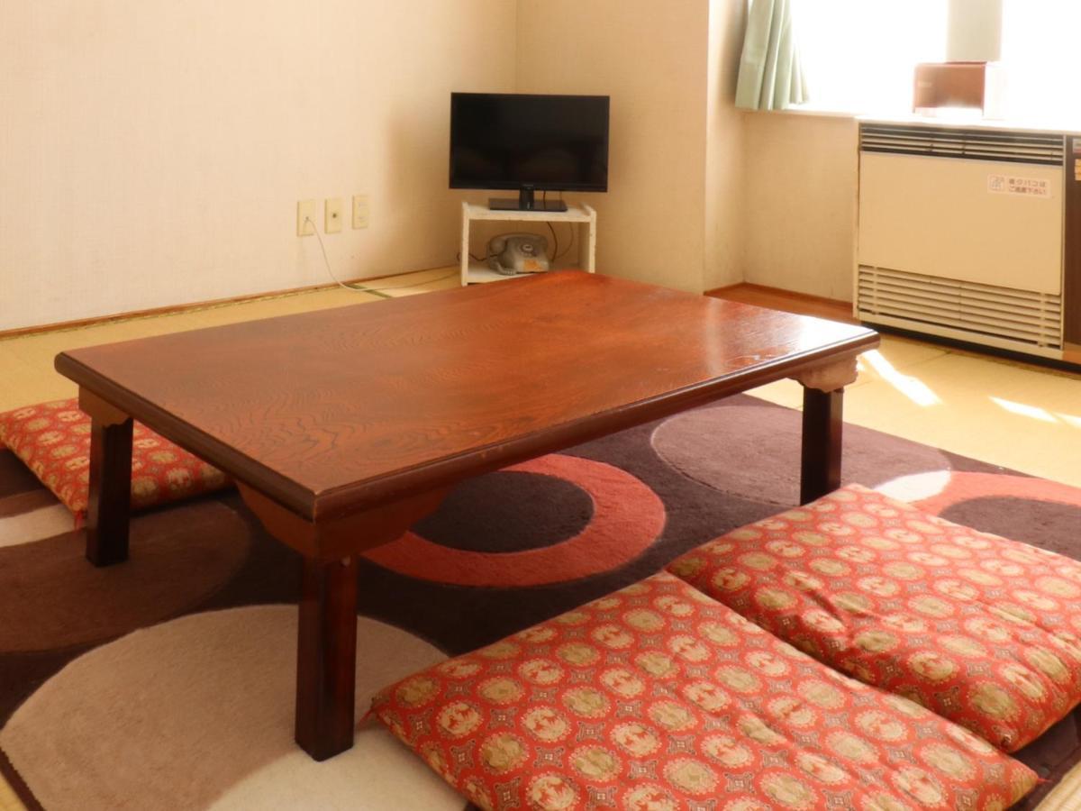 Annex Kashiwaya Hotel Юзава Екстериор снимка
